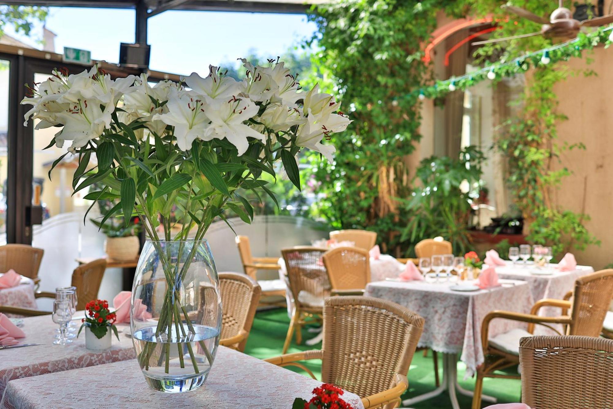 Logis Le Relais Imperial Hotel Saint-Vallier-de-Thiey Luaran gambar