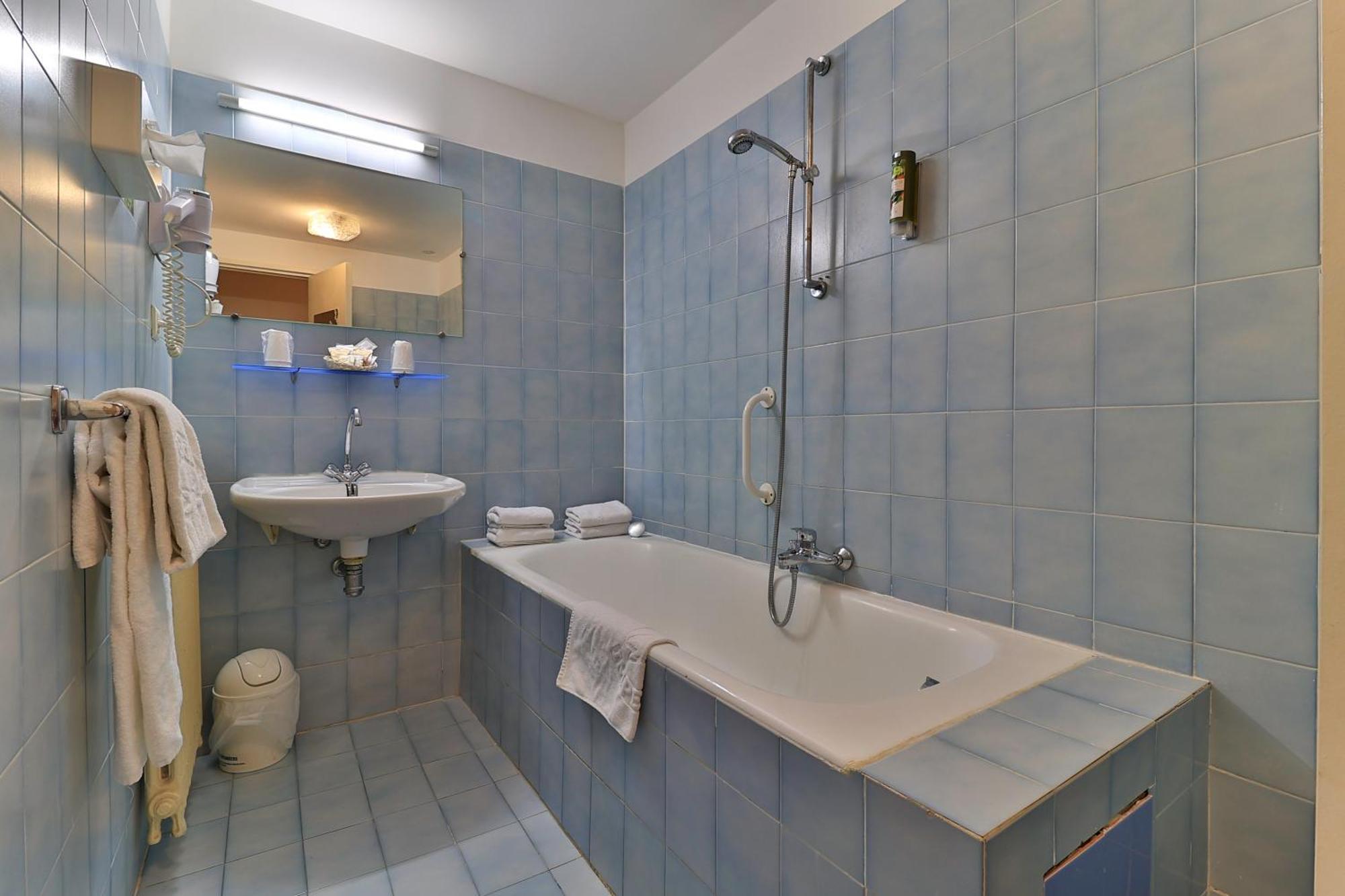 Logis Le Relais Imperial Hotel Saint-Vallier-de-Thiey Luaran gambar