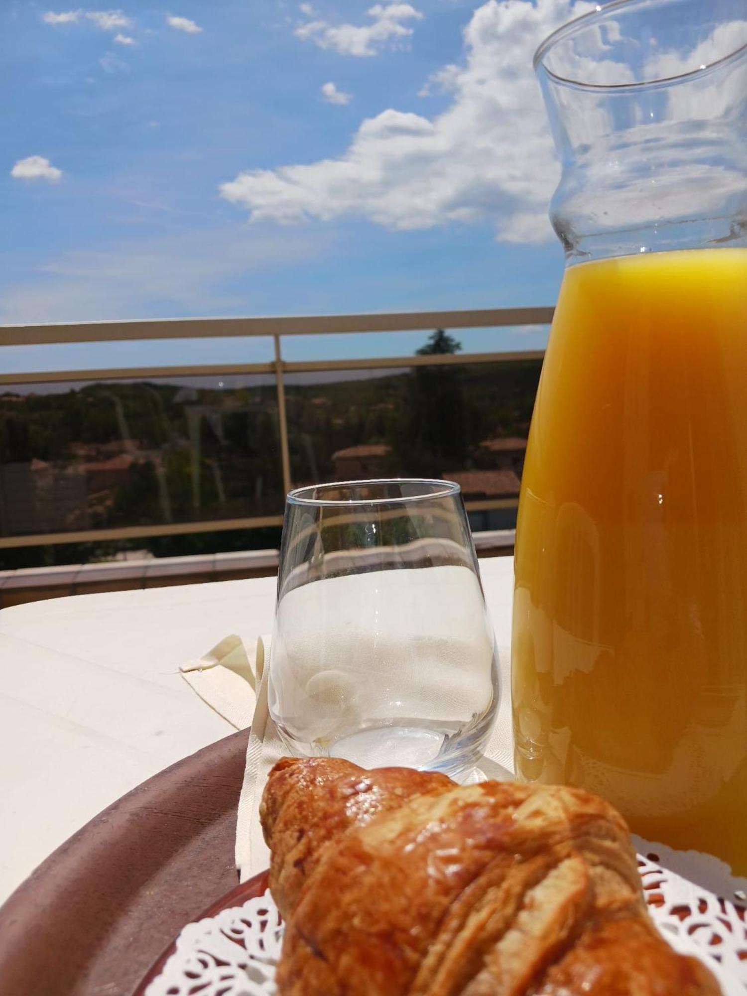 Logis Le Relais Imperial Hotel Saint-Vallier-de-Thiey Luaran gambar
