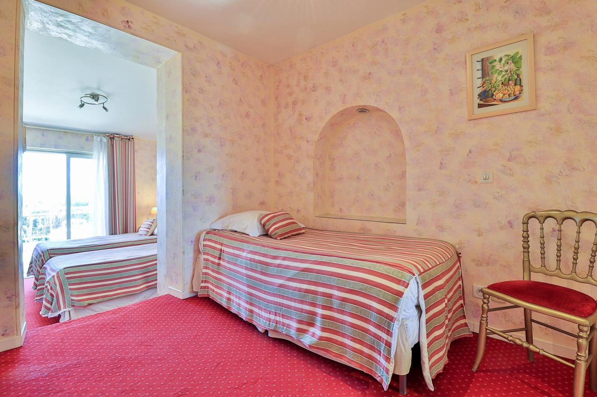 Logis Le Relais Imperial Hotel Saint-Vallier-de-Thiey Luaran gambar